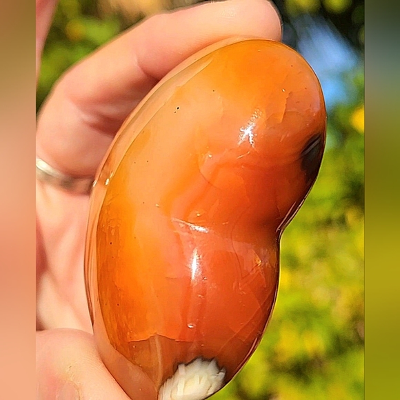 🌸🌸🌸 3/$50---Vibrant Orca Carnelian Puffy Heart Carving - Picture 10 of 17